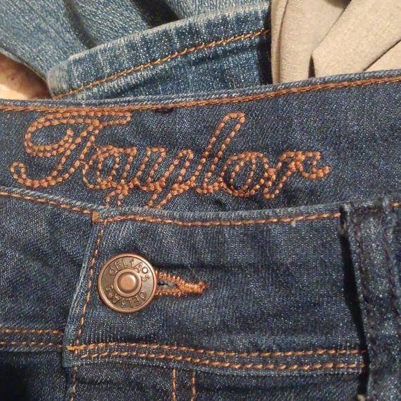 Jeans - Picture 8 of 11